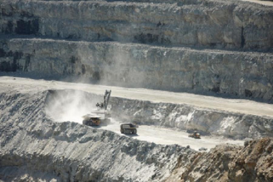استخراج ۱۰.۸ میلیون تن سنگ آهن از سنگان در ۶ ماهه امسال

